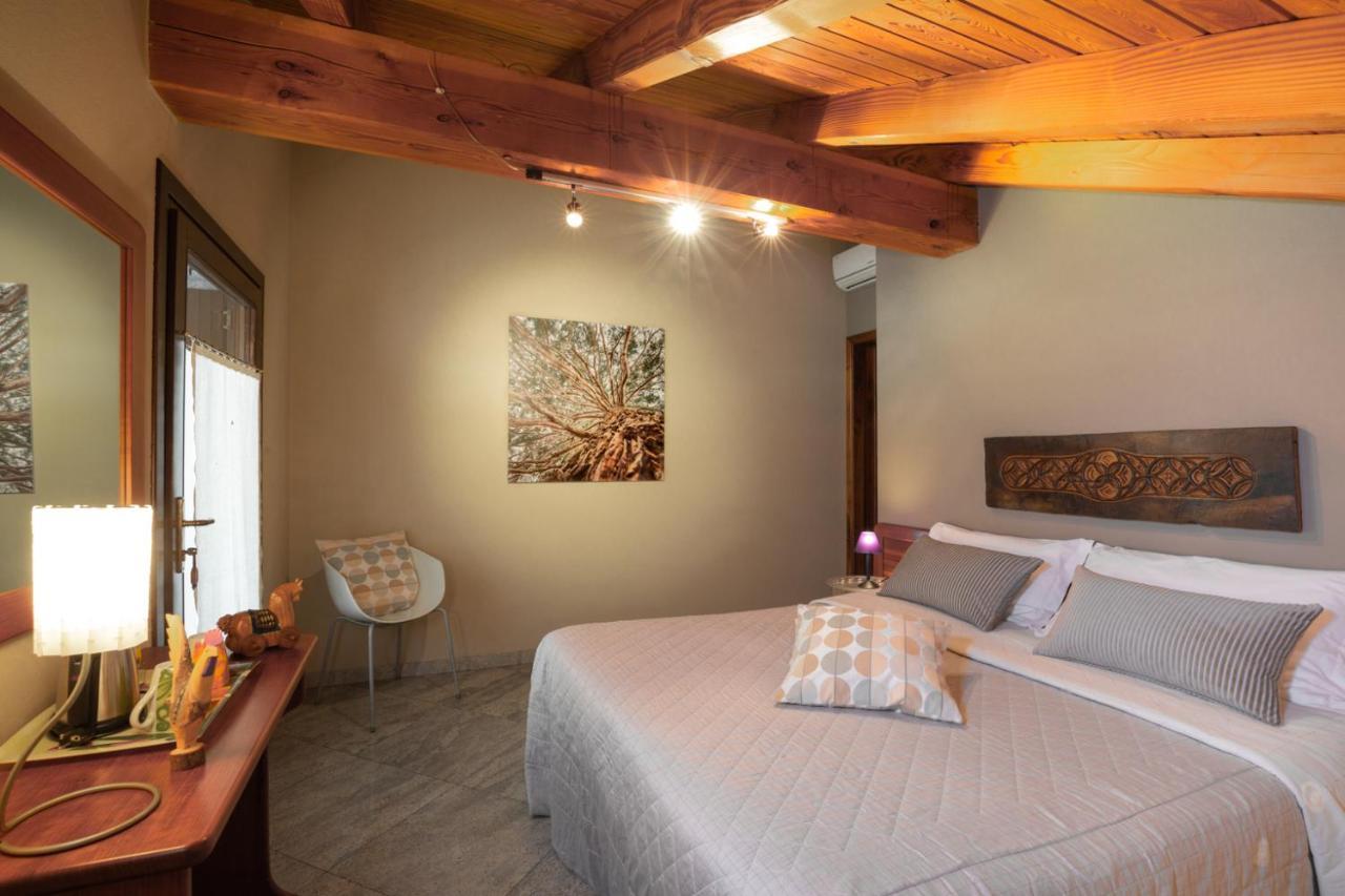 B&B Al Castel Пон-Сен-Мартен Экстерьер фото
